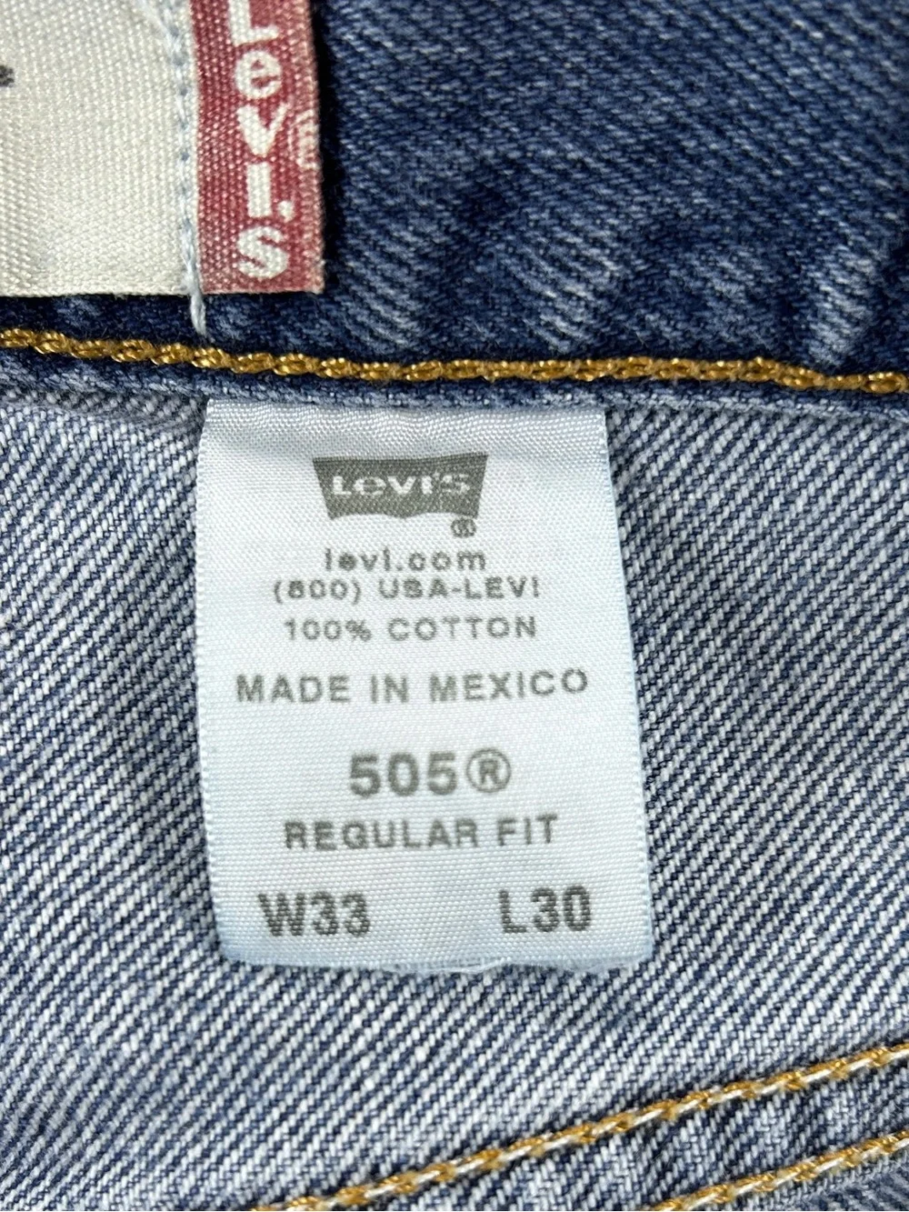 Vintage Y2K Levi’s 505 Regular Fit Zip Fly Jeans